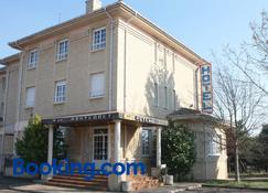 Hotel Monterrey - Pradorrey - Building
