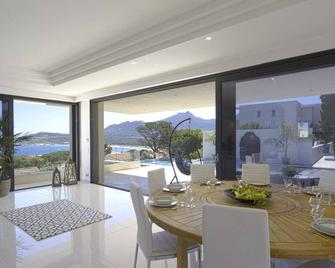Villa Mizar - Algajola - Salle à manger