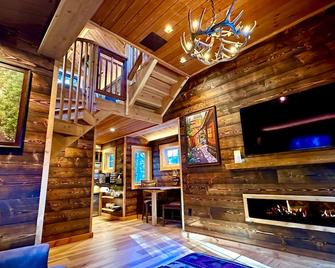 Ultimate Cabin and Treehouse experience - just 1 hour from Denver. - Black Hawk