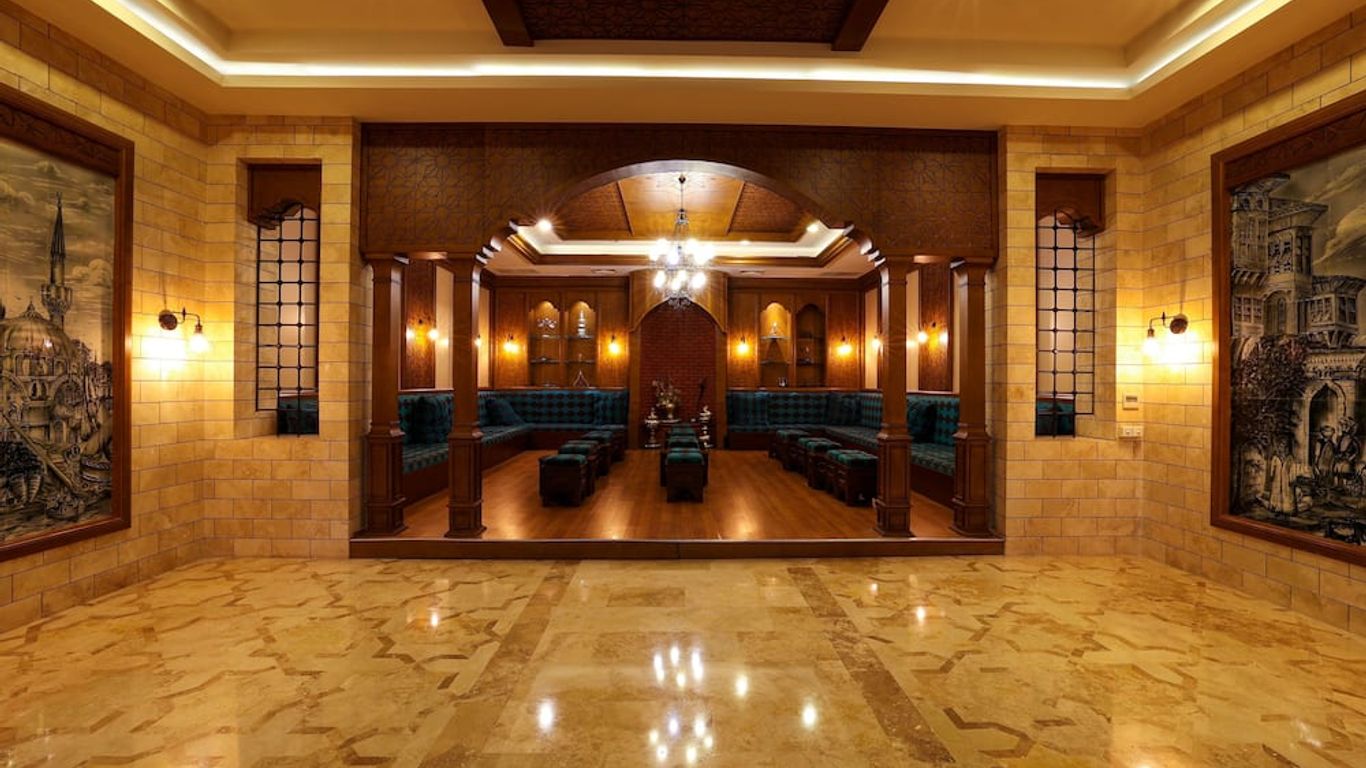 Crystal De Luxe Resort & Spa