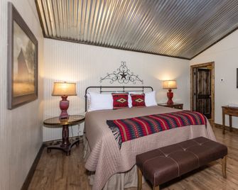 Vineyard Trail Cottages- Adults Only - Fredericksburg