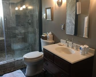 General Warren - Malvern - Bathroom