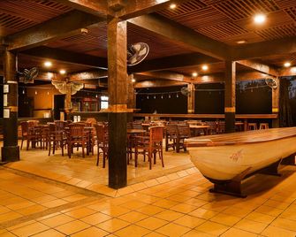 Plengkung Lodge G-Land - Grajagan - Bar