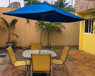 Airport Sleepy Inn - Cancún - Pátio