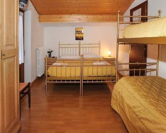 Hotel Bucaneve - Moena - Bedroom