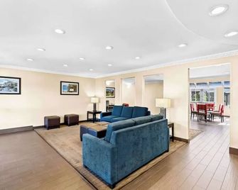 Aurora Inn - Modesto