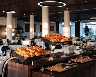 Westotel Le Pouliguen - Le Pouliguen - Buffet