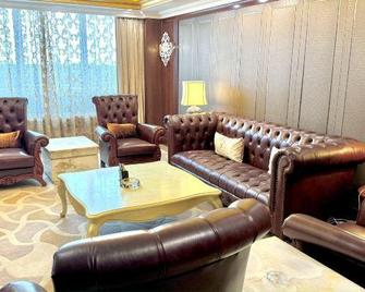 Lexes Global Hotel - Bengbu - Wohnzimmer