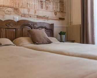 Familia Hotel - París - Habitació