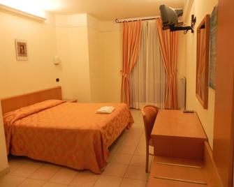 Hotel Il Saraceno - Riomaggiore - Schlafzimmer