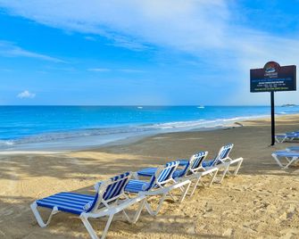 科科拉帕爾姆河濱渡假酒店 - 內格利 - 格里爾 - 海灘