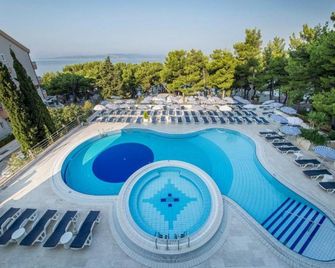 Hotel Horizont - Baška Voda - Pool