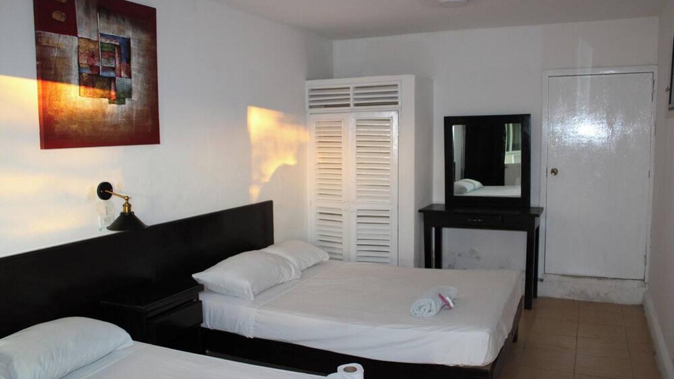 Hotel Platas