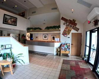Pleasant Stay Inn and Suites - Brooklyn - Front desk