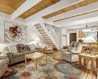 Tranquil Creek Getaway | Free Vail Shuttle - Vail - Sala de estar