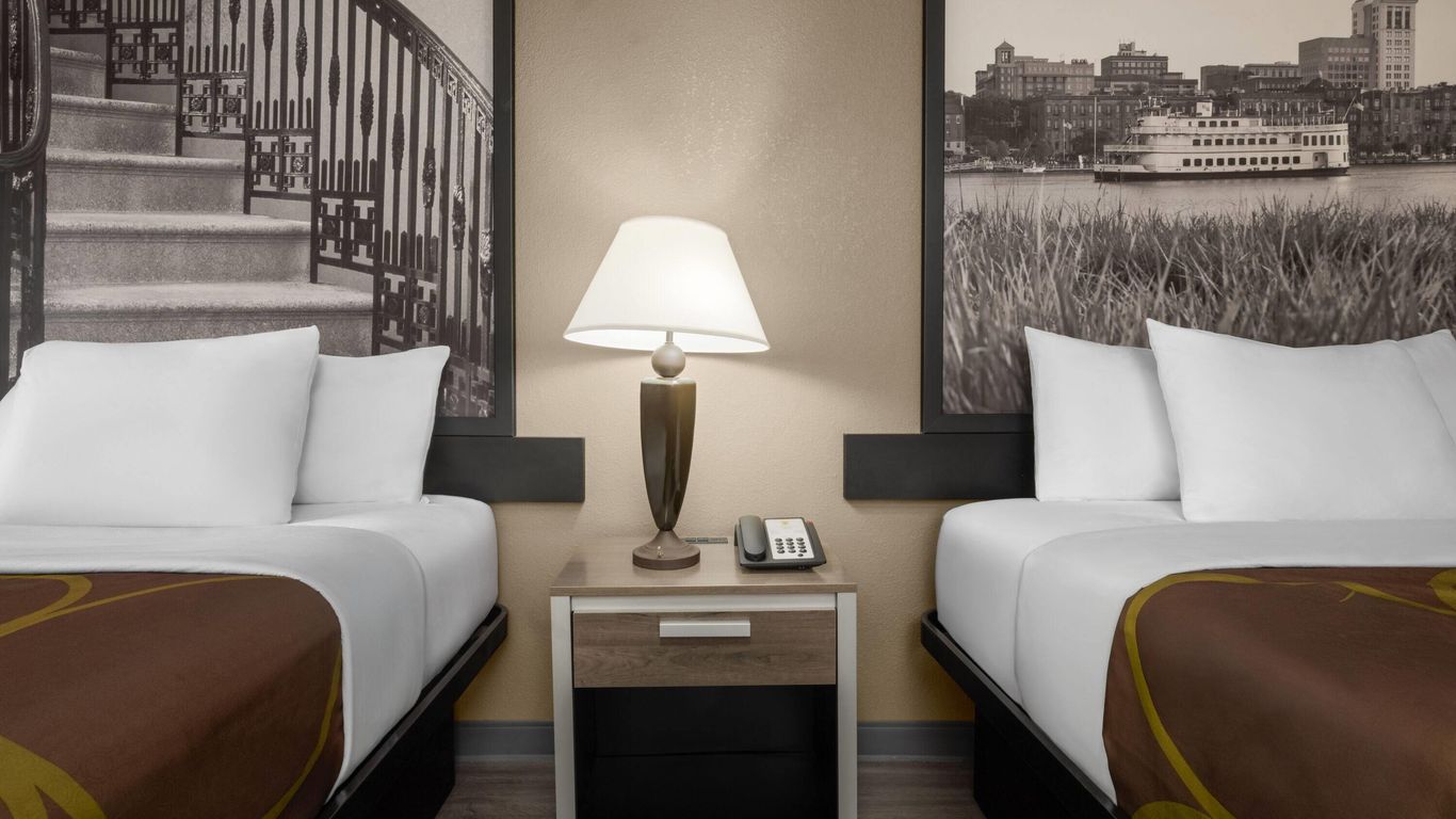 Super 8 by Wyndham Macon West