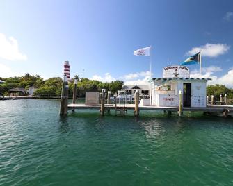 Hope Town harbor period home with lighthouse view - Hope Town - Pool