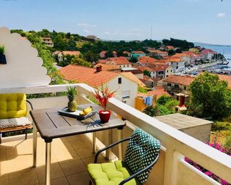 Sali Modern Seaview Apartment - Sali - Balcony