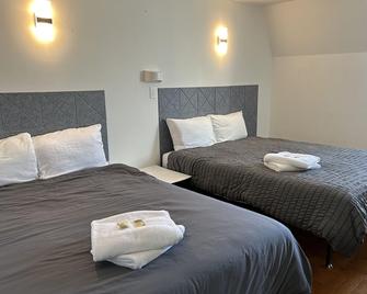 Apd Hotel - Montreal - Bedroom