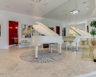 Beverly Hills City View Mansion - Los Angeles - Lobby