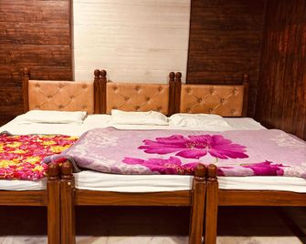Singh Hotel's Shubhadra Guest House - Mathura - Soggiorno