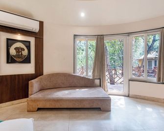 Treebo Premium Mowgli's Den Pench Tiger Reserve - Khawāsa