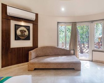 Treebo Premium Mowgli's Den Pench Tiger Reserve - Khawāsa