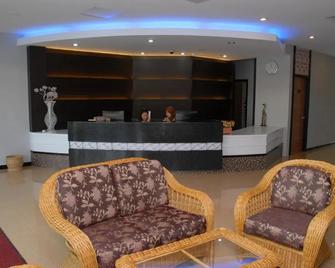 Queen Hotel - Keningau - Front desk