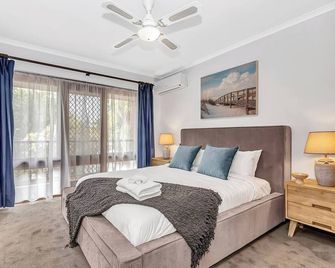 Brightly Beachside - Where Jetty Rd meets the Ocean - Brighton - Bedroom