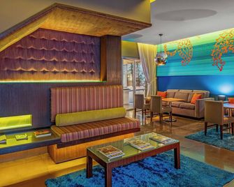 Sirtaj - Beverly Hills - Sala de estar