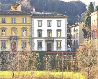 Serristori Palace Residence - Florence - Building