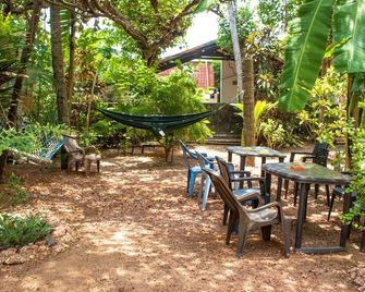 Hope Hostels, Varkala - Helipad - Varkala - Patio