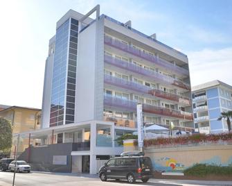 호텔 암부르고 - 비비오네 - 건물