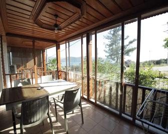 Apart48 - Akyaka - Balkon