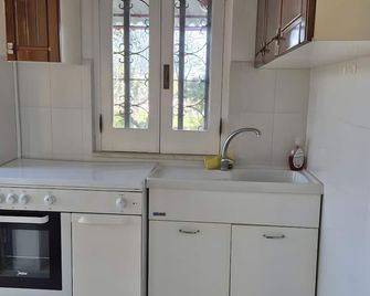 Oasi Villa Anthea - Santa Lucia - Kitchen