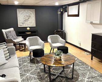 Executive Historic Charmer - North Bay - Living room