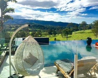 Poorinda Retreat - Mt Nathan - Piscina