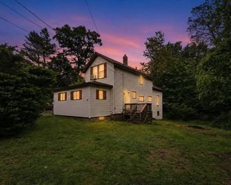 Chef's Kitchen Family Basecamp Amherst - Amherst - Budova