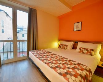 Hotel Europa - Genoa - Bedroom