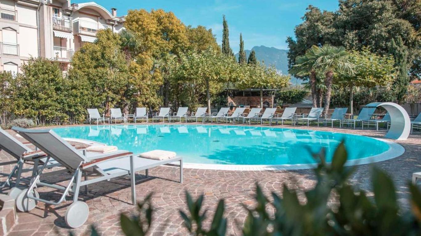 4 Limoni Apartment Resort