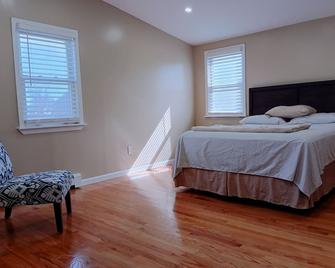 Home away from home - Elmont - Bedroom