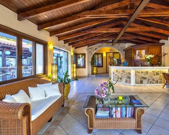 Hotel Castle Suites - Platanias