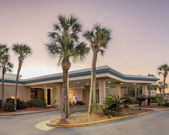 The Beach Club St Augustine by Coolvacay - St. Augustine - Building