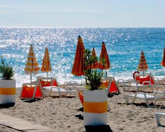Hotel Villaggio Calaghena - Montepaone - Beach