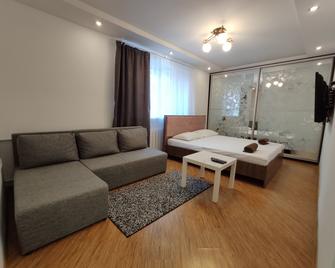 iRent.by Yakuba Kolasa sq. - Minsk - Bedroom