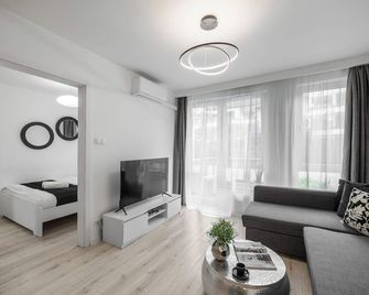 Emihouse Cityvibe Apartments - Rzeszow - Phòng khách