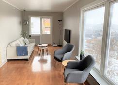 Stort hus med fantastisk utsikt - Narvik - Living room