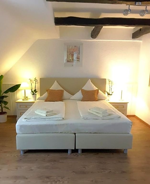 بابين آني - كاسيل - غرفة نوم