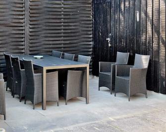 Classic Holiday Home in Hals near Sea - Hals - Patio