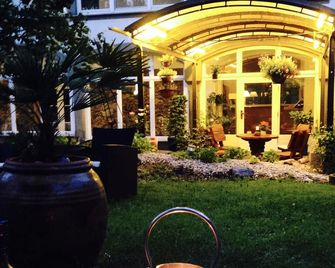 Dein Gutshof Hotel & Ferienwohnungen - Görlitz - Patio